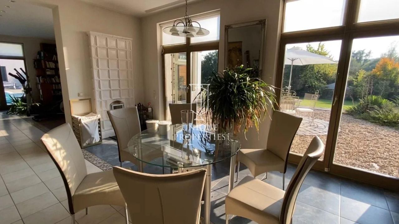 Особняк в Будапеште, Венгрия, 1 000 м² - фото 13