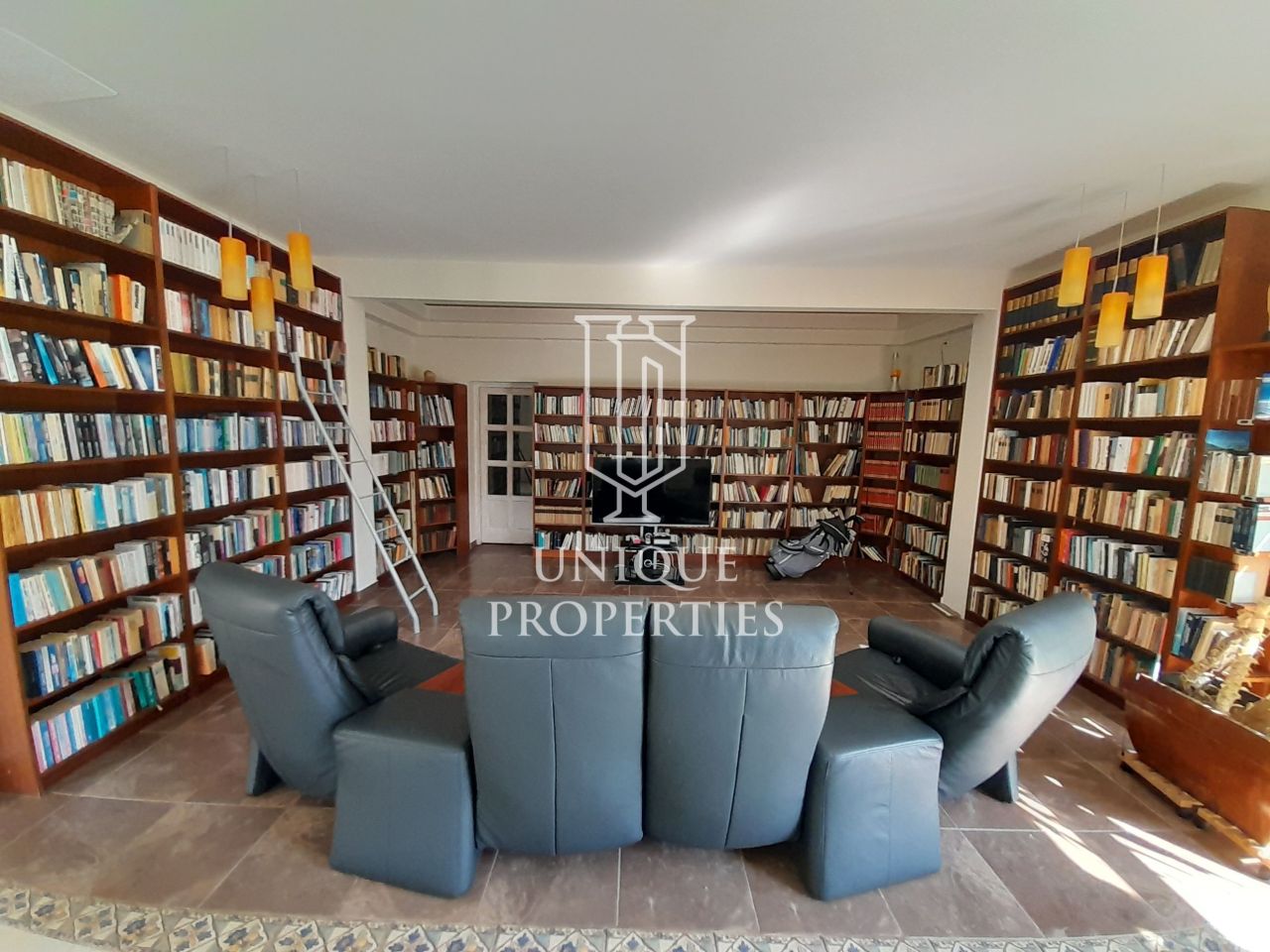 Особняк в Будапеште, Венгрия, 1 000 м² - фото 11