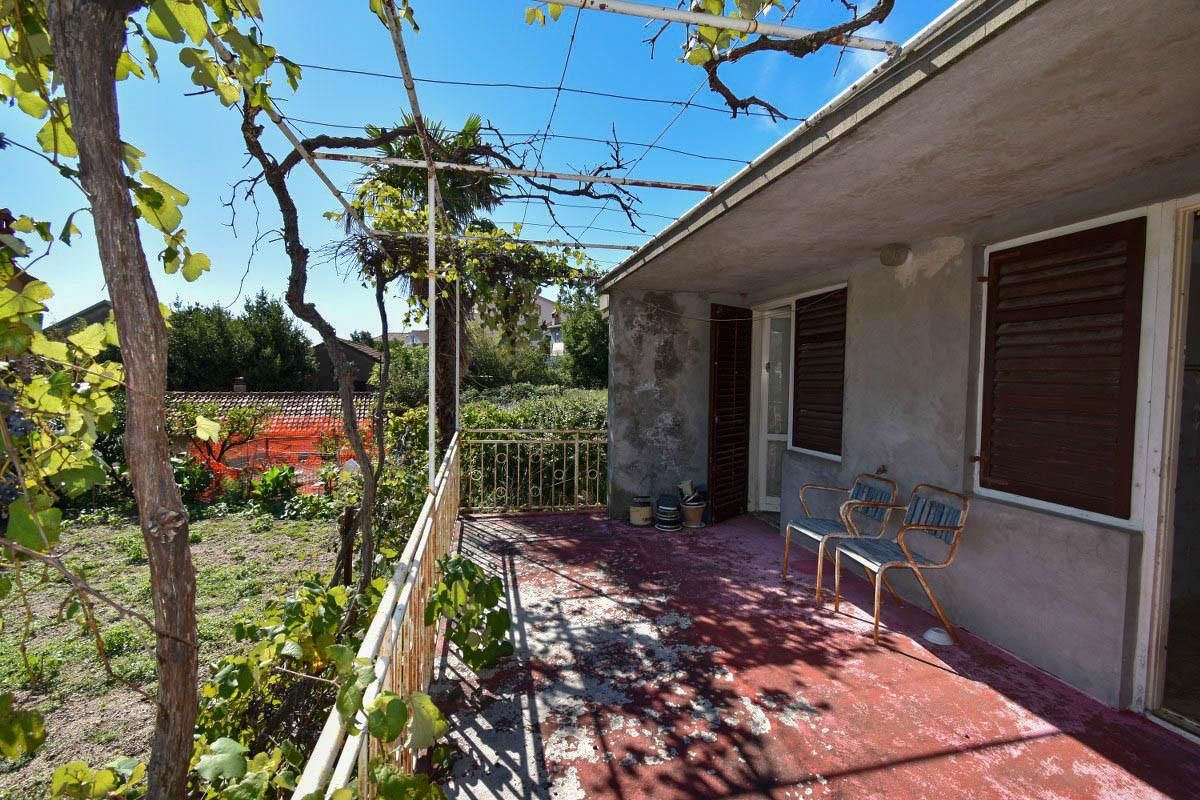 Дом в Каменари, Черногория, 100 м² - фото 3