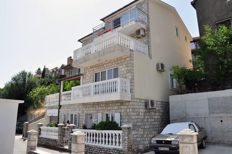 Дом в Херцег-Нови, Черногория, 206 м² - фото 3