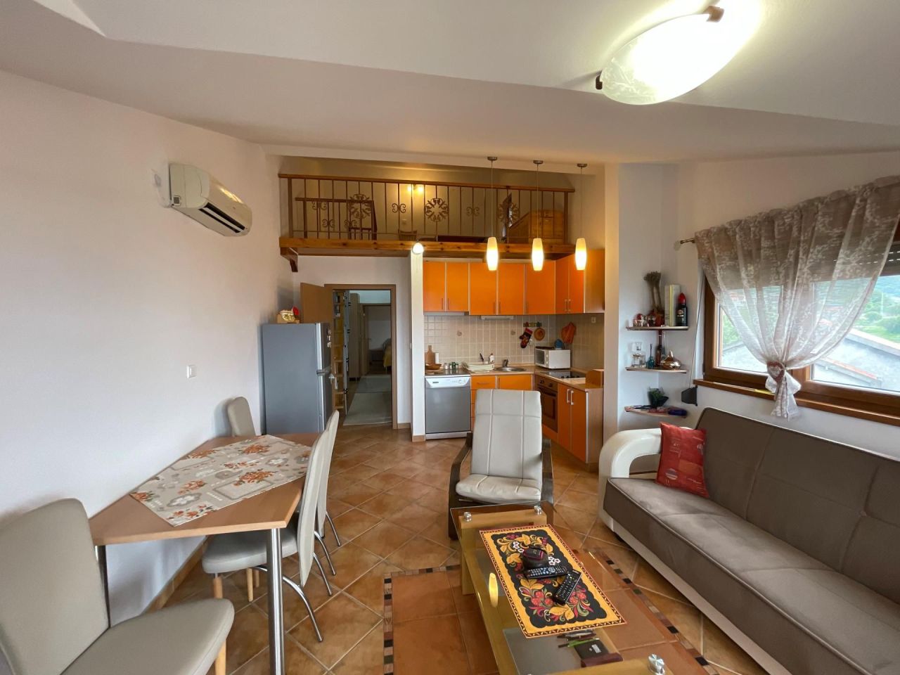 Квартира в Херцег-Нови, Черногория, 85 м² - фото 3