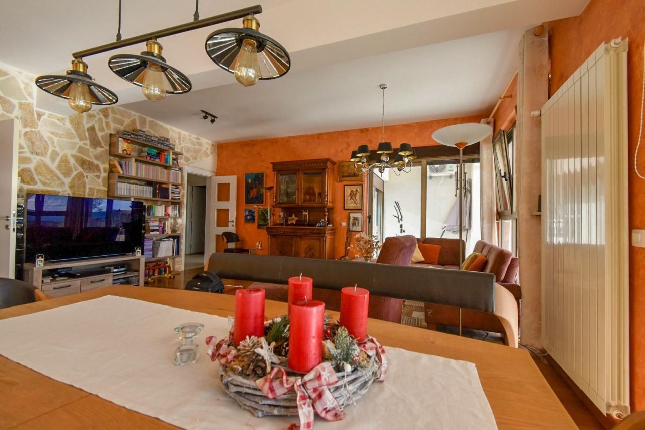 Квартира в Тивате, Черногория, 116 м² - фото 3