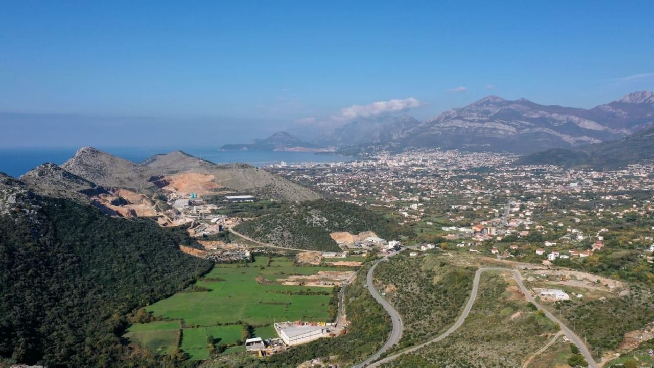 Земля в Добра Воде, Черногория, 6 699 м² - фото 3