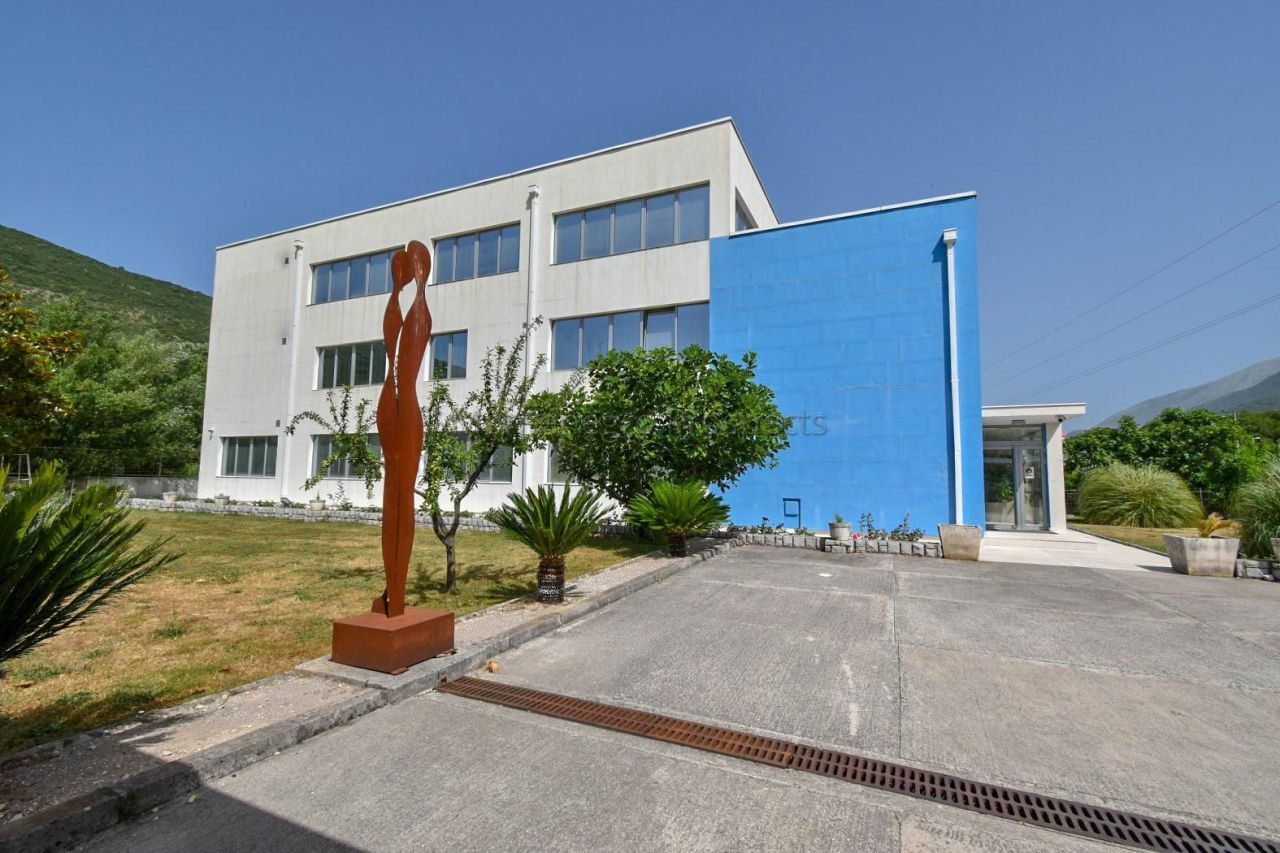 Офис в Ластве, Черногория, 1 114 м² - фото 3