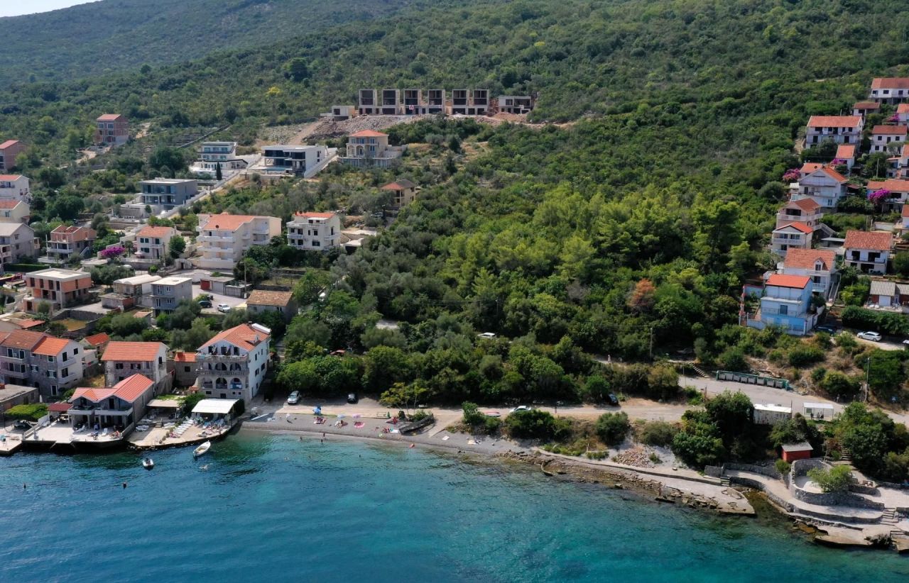 Земля на полуострове Луштица, Черногория, 21 911 м² - фото 5