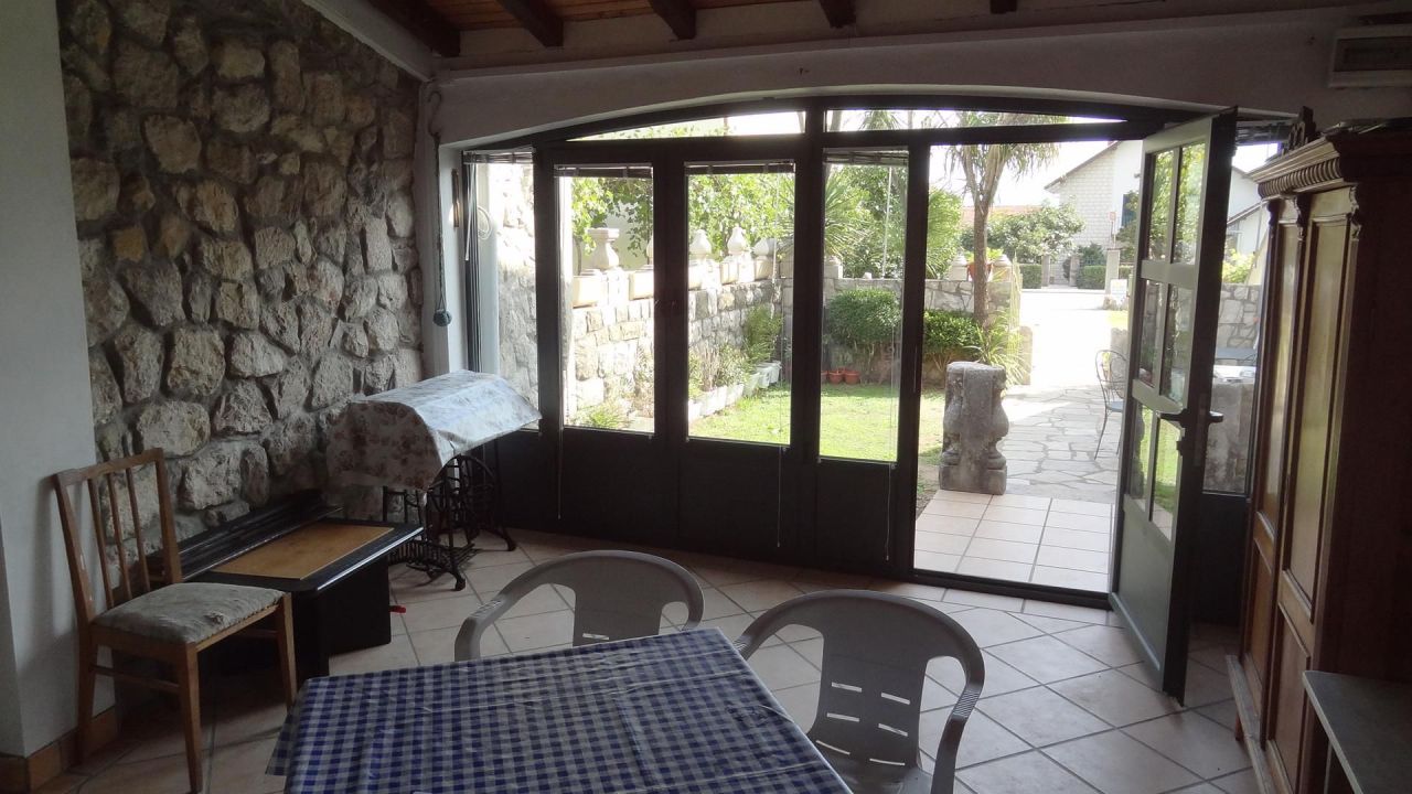 Дом в Херцег-Нови, Черногория, 214 м² - фото 3