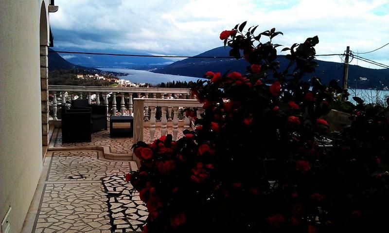 Дом в Херцег-Нови, Черногория, 206 м² - фото 6