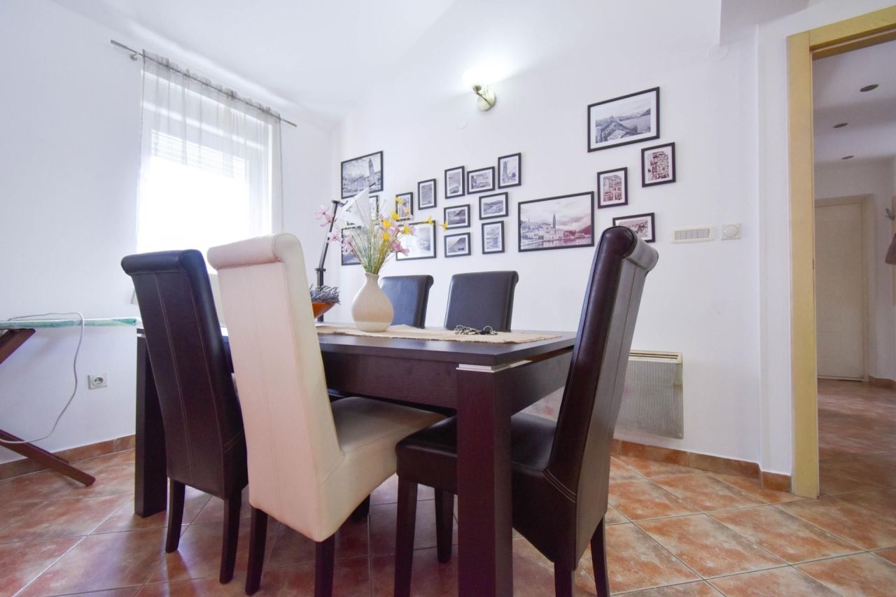 Квартира в Доброте, Черногория, 102 м² - фото 8