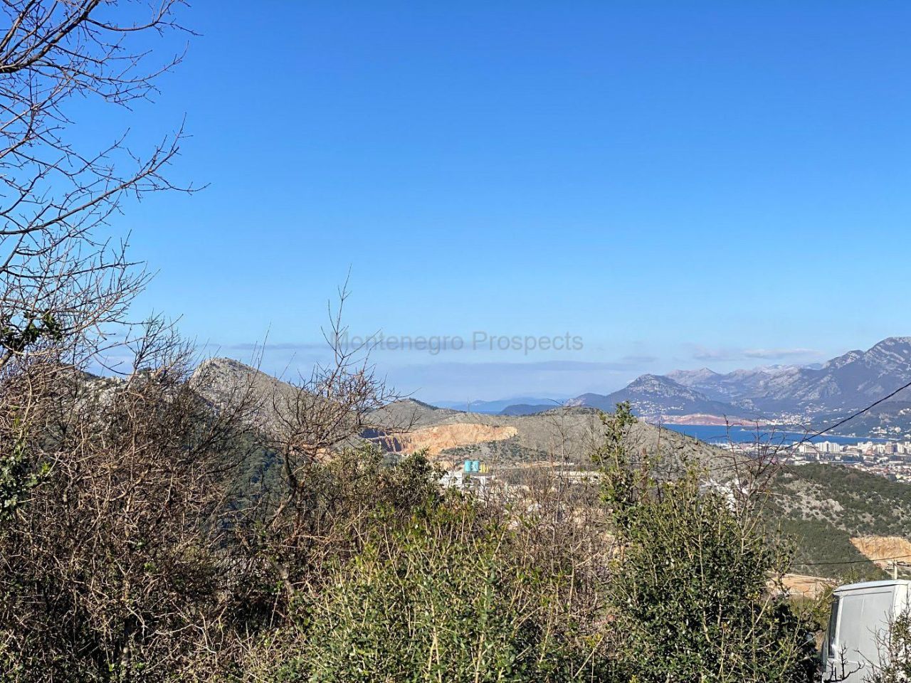 Земля в Добра Воде, Черногория, 53 833 м² - фото 9