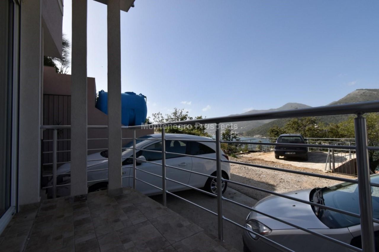 Дом в Тивате, Черногория, 247 м² - фото 9