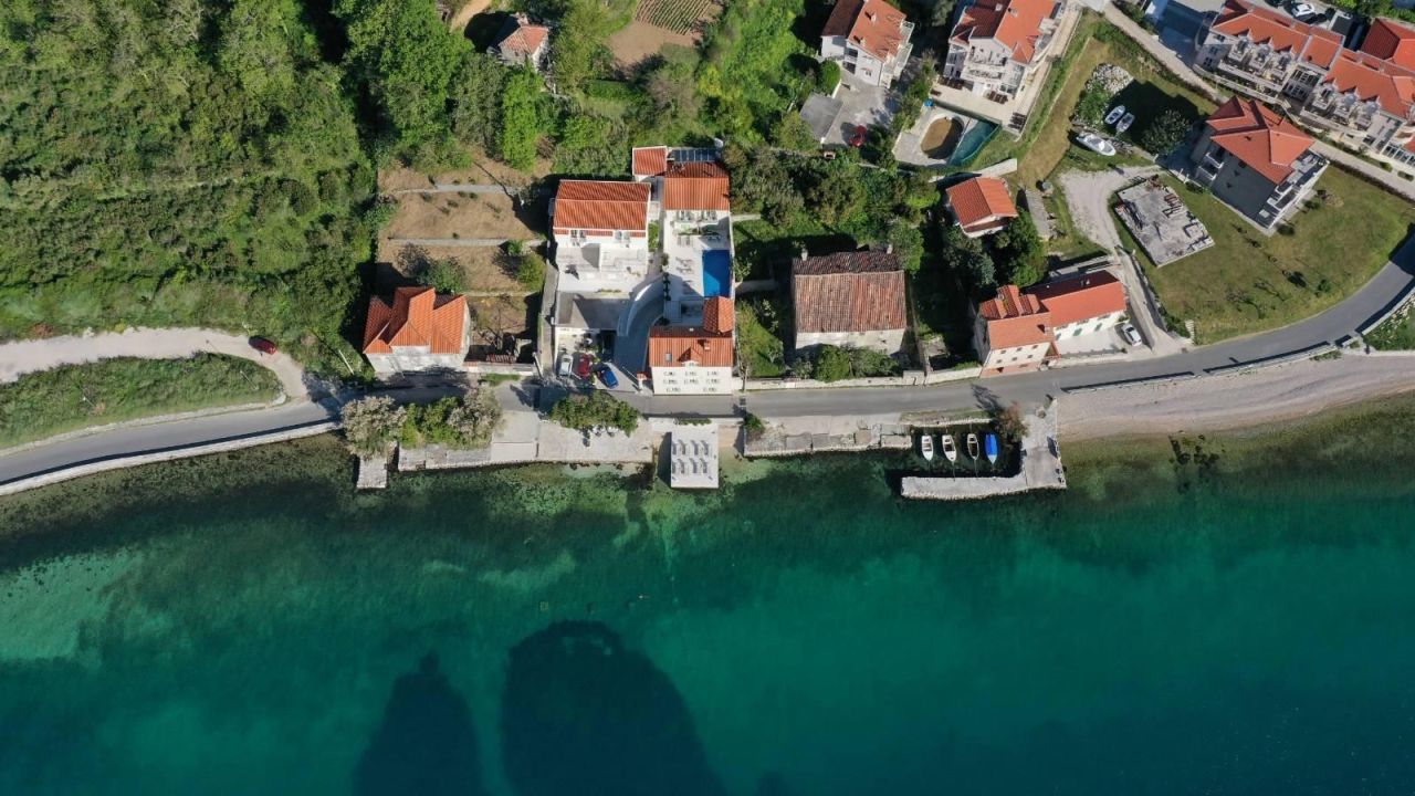 Дом в Прчани, Черногория, 300 м² - фото 10