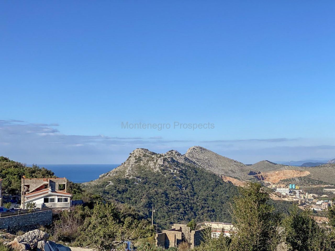 Земля в Добра Воде, Черногория, 53 833 м² - фото 11