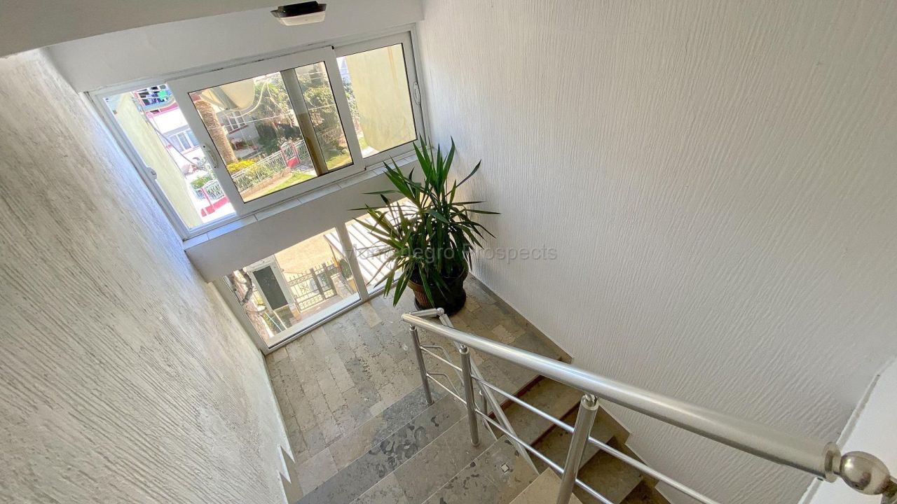 Офис в Сутоморе, Черногория, 440 м² - фото 11