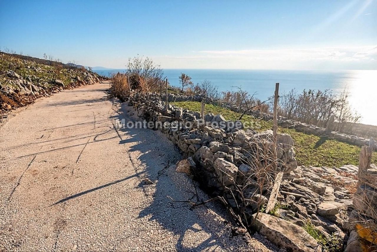 Земля в Режевичах, Черногория, 1 048 м² - фото 19
