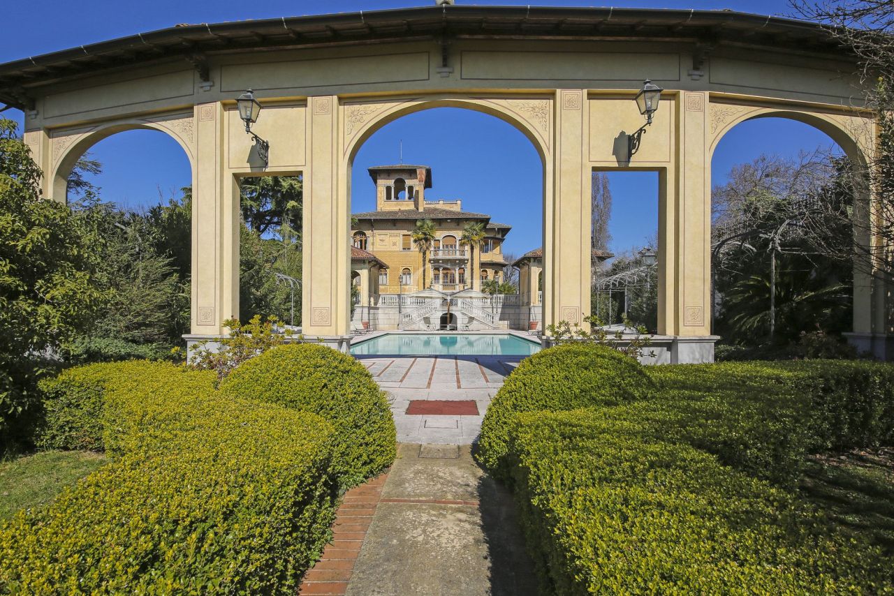 Вилла у озера Гарда, Италия, 2 913 м² - фото 18