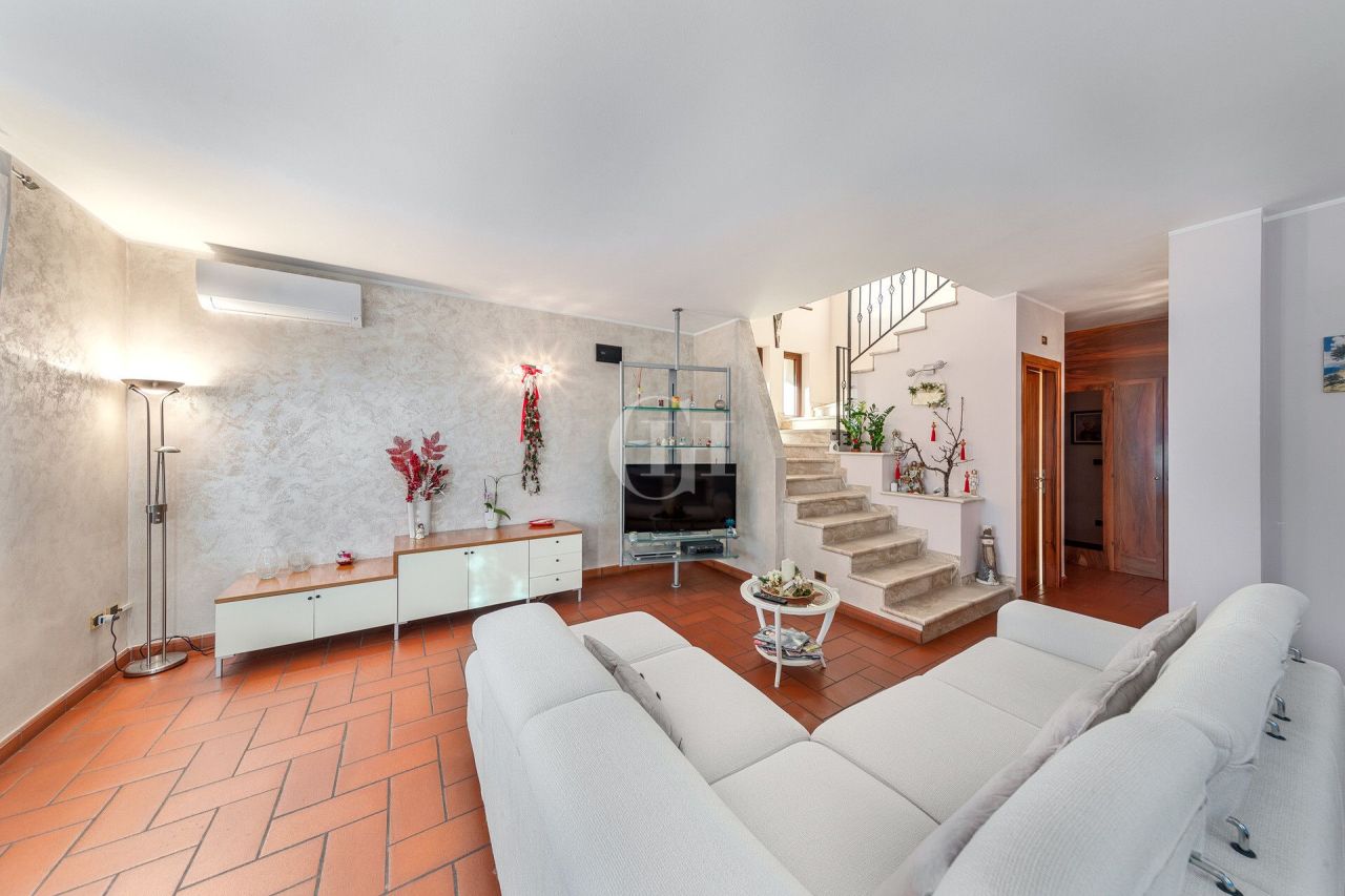 Вилла у озера Гарда, Италия, 168 м² - фото 7