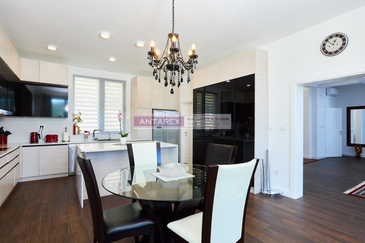 Вилла в Кумборе, Черногория, 335 м² - фото 5