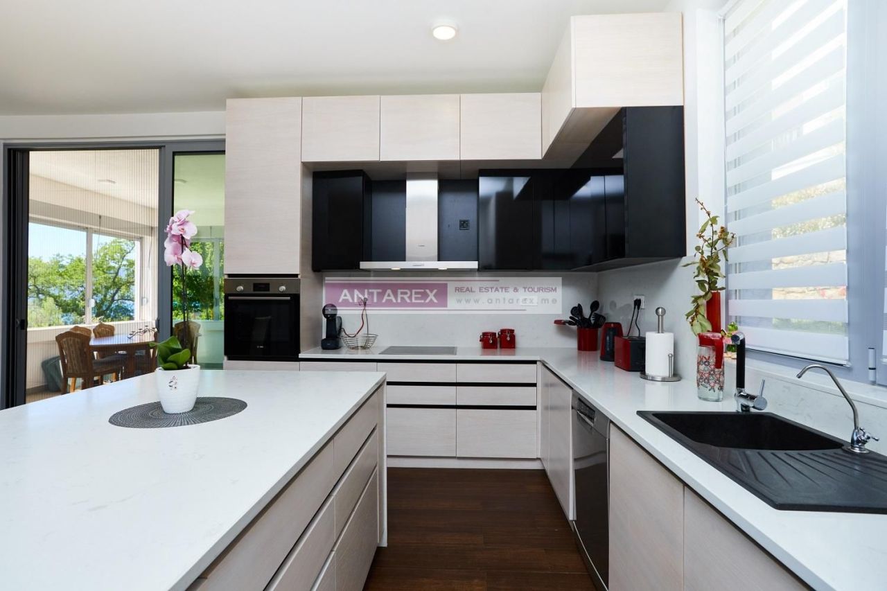 Вилла в Кумборе, Черногория, 335 м² - фото 6