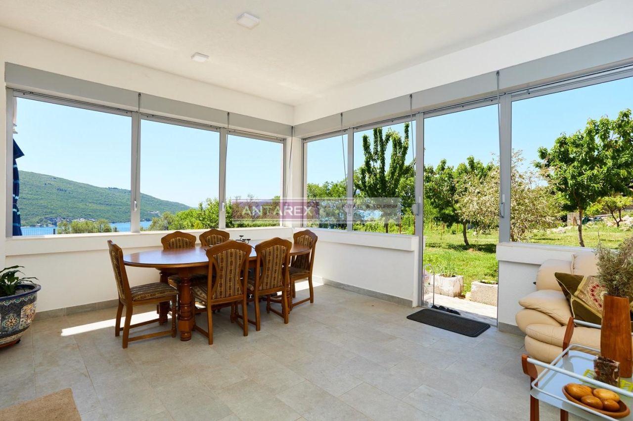 Вилла в Кумборе, Черногория, 335 м² - фото 16