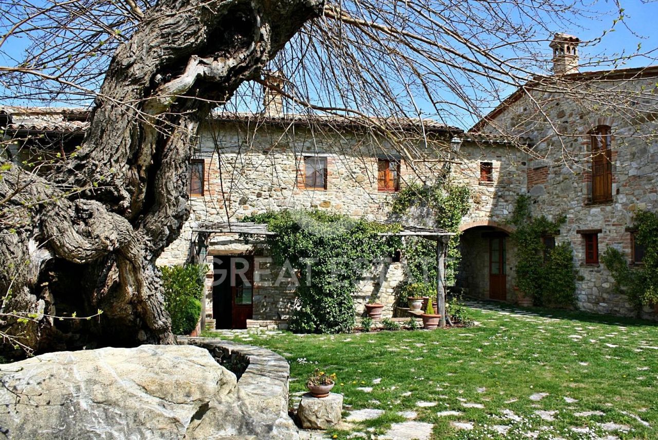 Дом в Тоди, Италия, 106.75 м² - фото 1