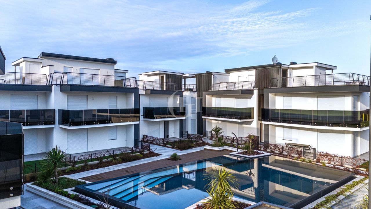 Апартаменты у озера Гарда, Италия, 185 м² - фото 4