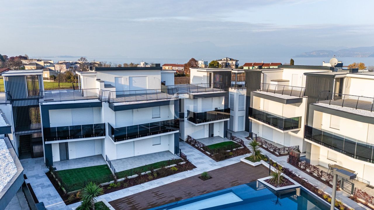 Апартаменты у озера Гарда, Италия, 185 м² - фото 3