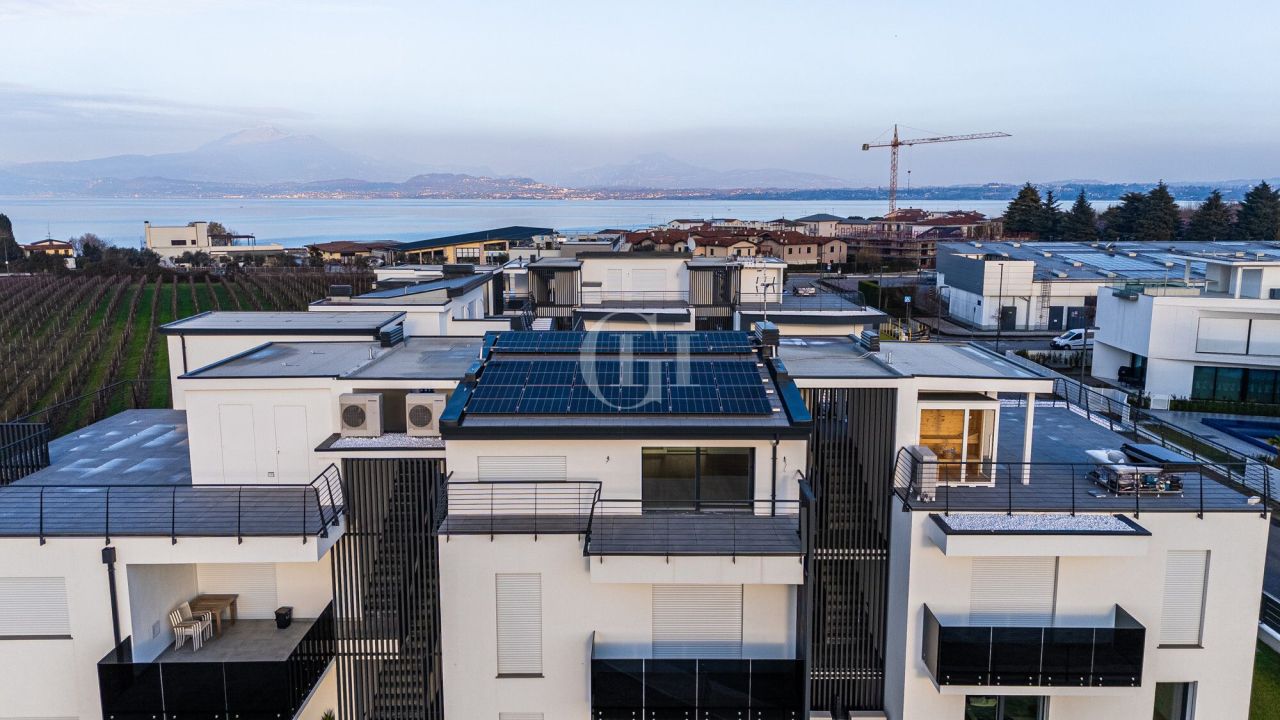 Апартаменты у озера Гарда, Италия, 185 м² - фото 15