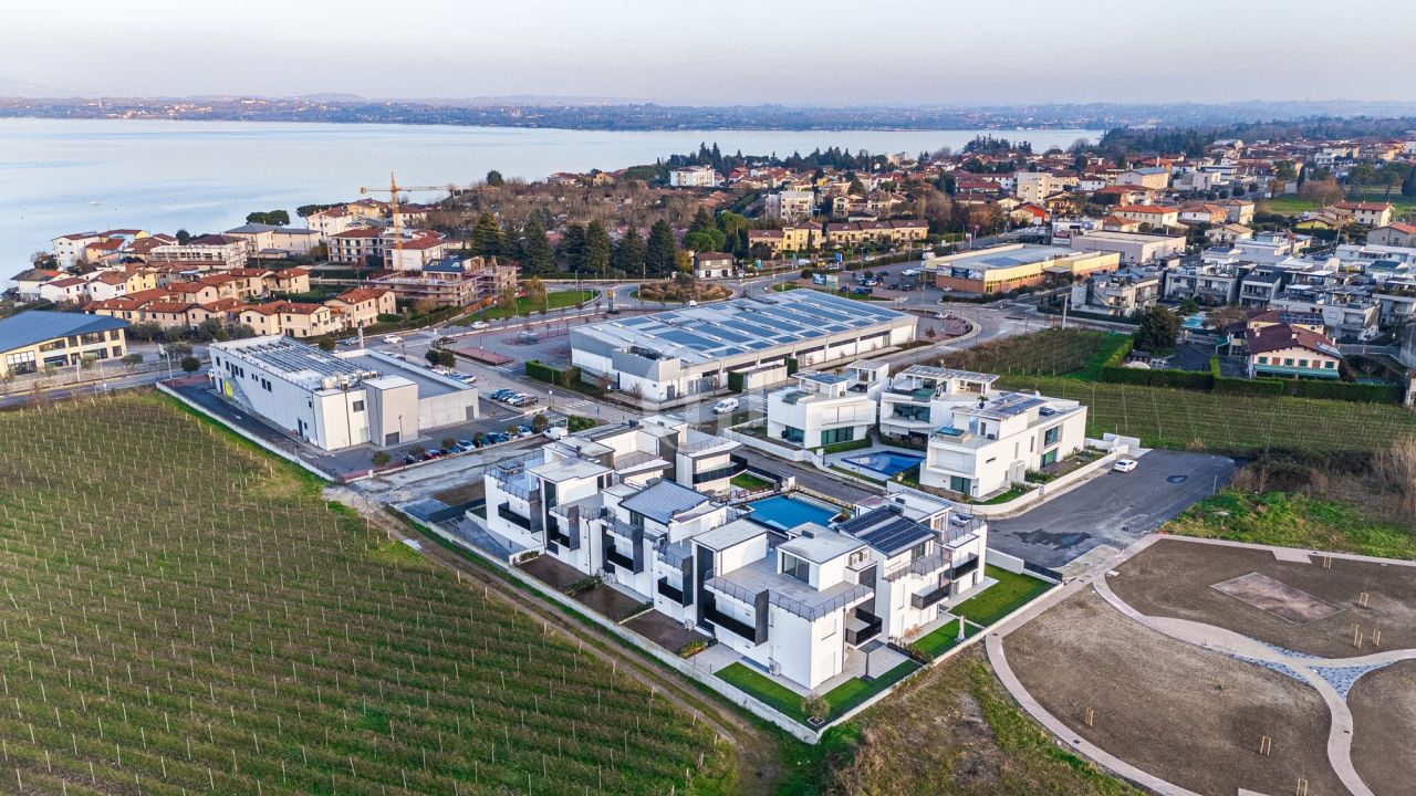 Апартаменты у озера Гарда, Италия, 185 м² - фото 13