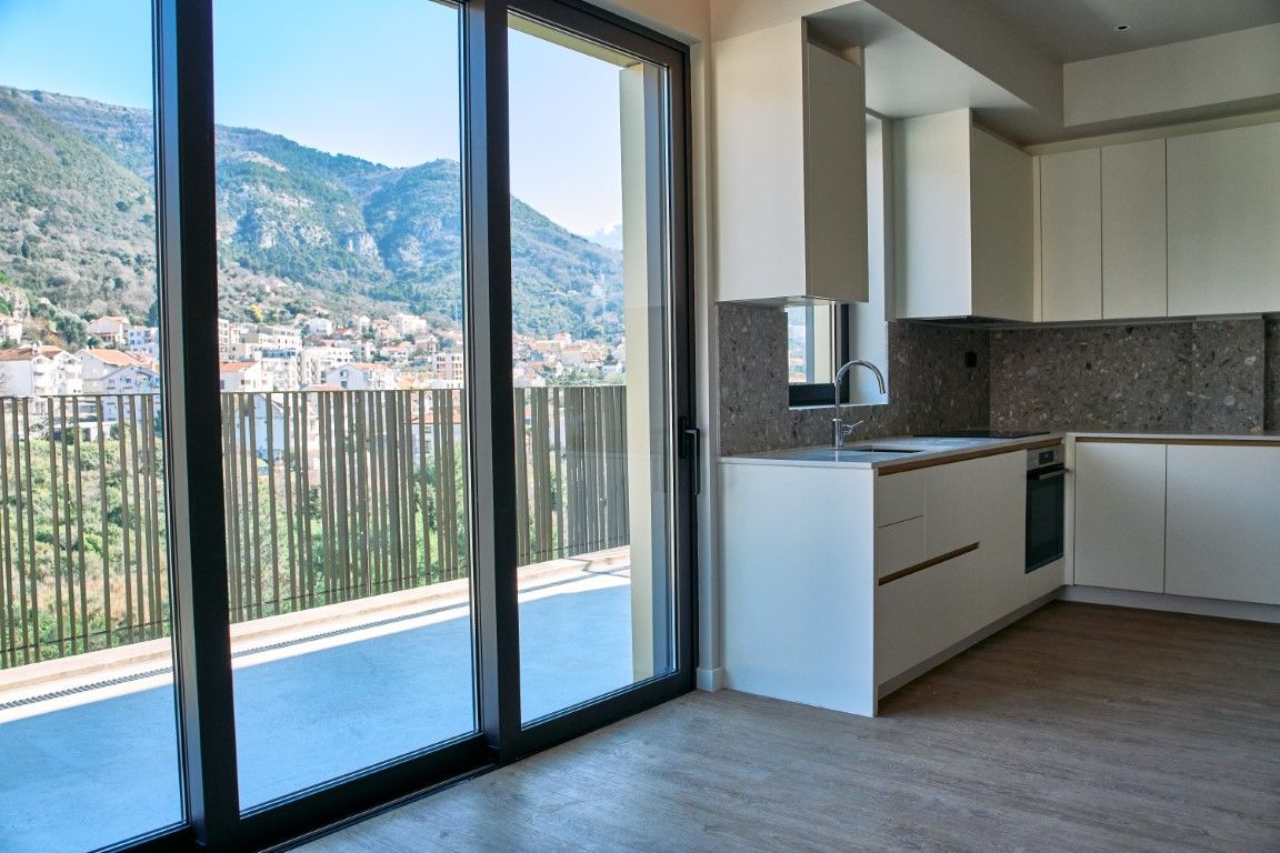 Квартира в Тивате, Черногория, 102 м² - фото 9