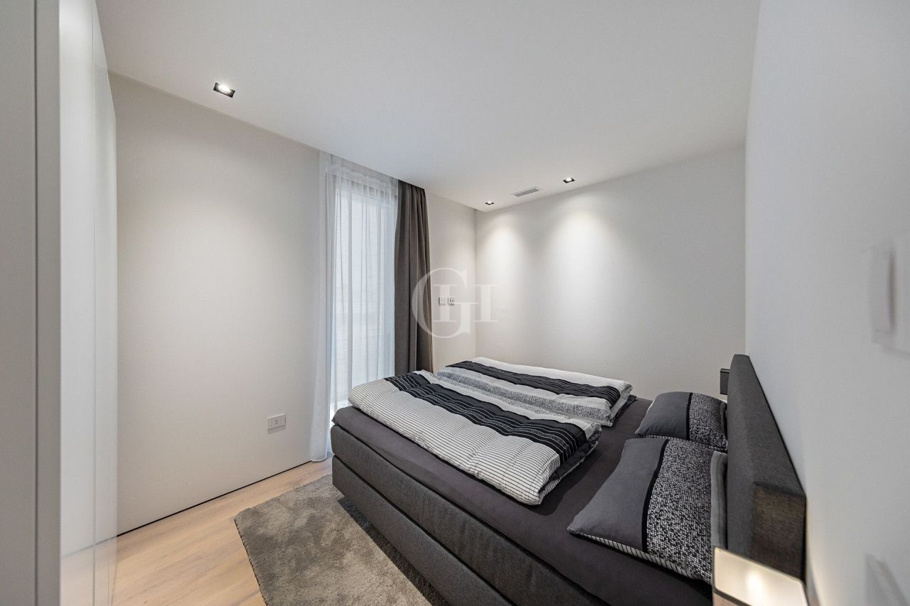 Апартаменты у озера Гарда, Италия, 113 м² - фото 12