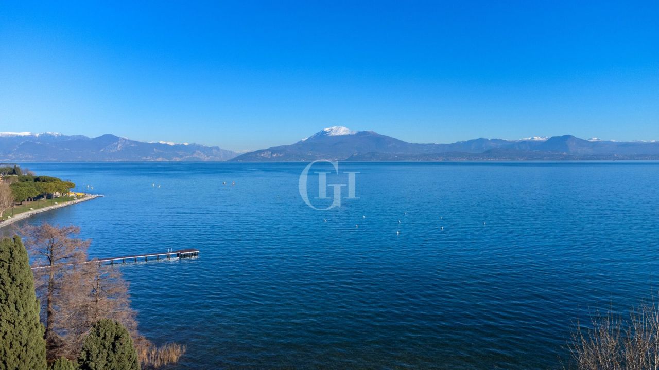 Пентхаус у озера Гарда, Италия, 90 м² - фото 5