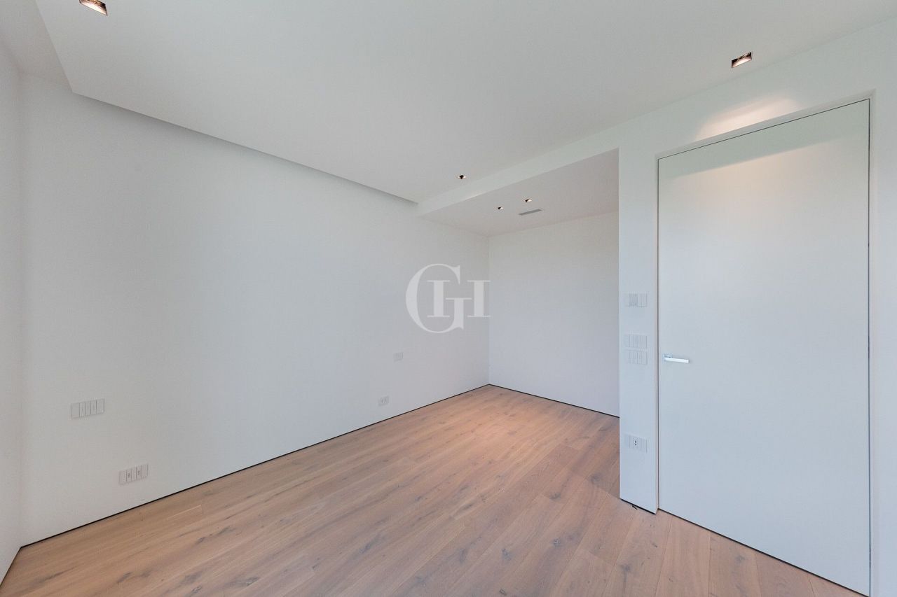 Апартаменты у озера Гарда, Италия, 90 м² - фото 8