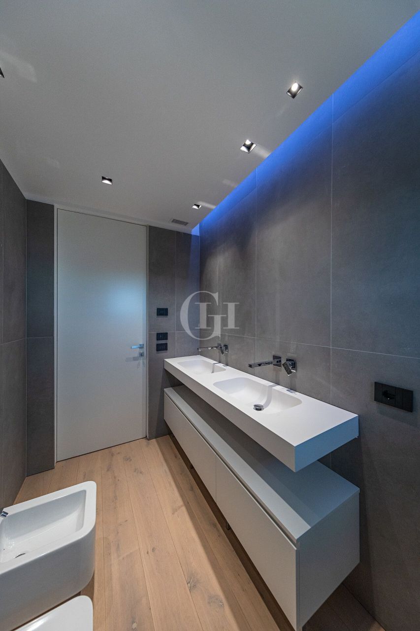 Апартаменты у озера Гарда, Италия, 90 м² - фото 7