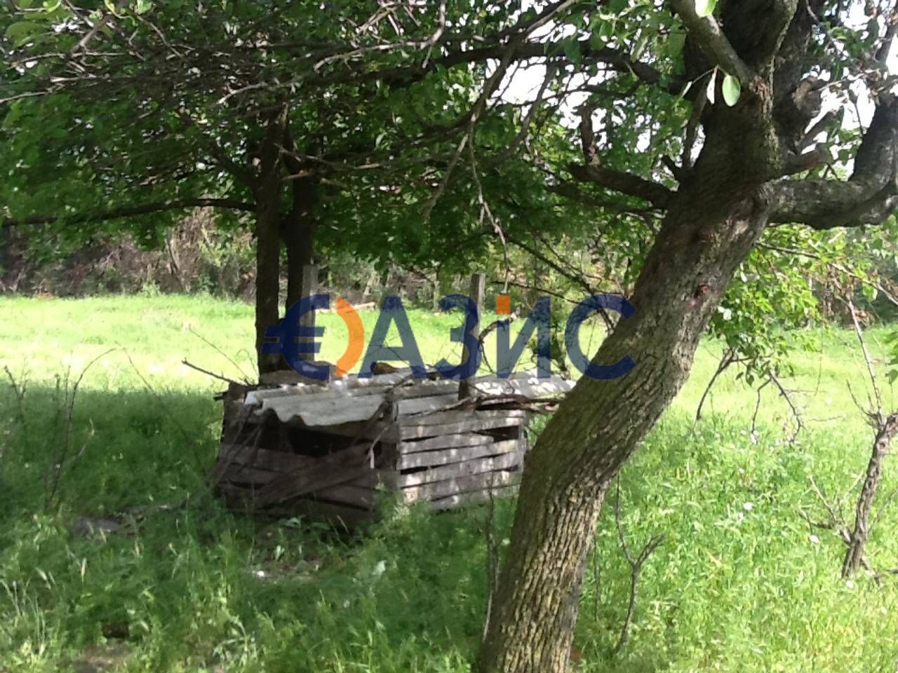 Коммерческая недвижимость в Карнобате, Болгария, 1 925 м² - фото 2