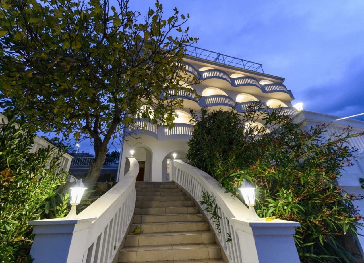 Отель, гостиница в Нови-Винодольски, Хорватия, 1 134 м² - фото 7