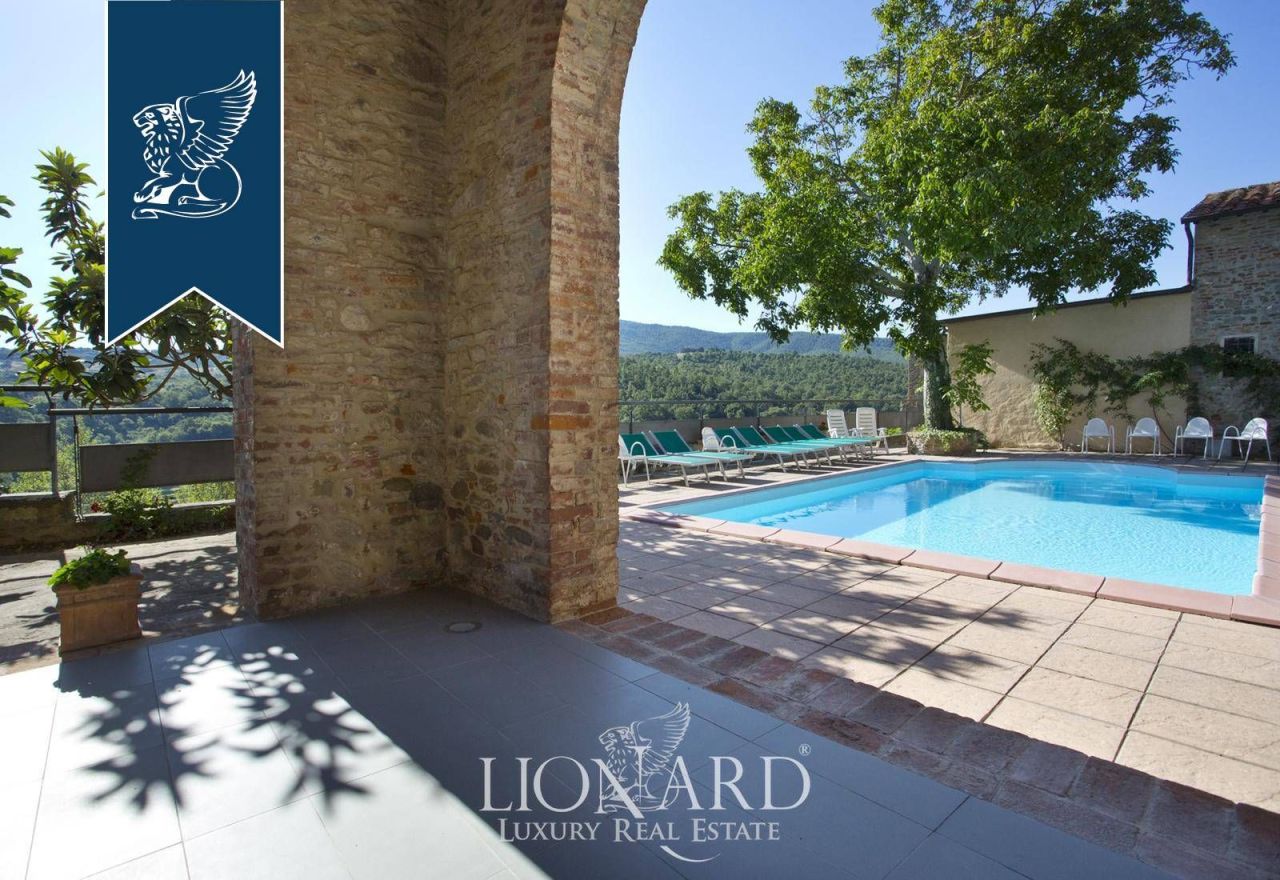 Отель, гостиница в Пьегаро, Италия, 3 650 м² - фото 2