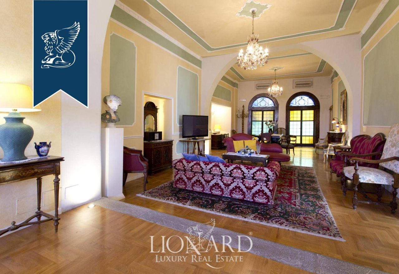 Отель, гостиница в Пьегаро, Италия, 3 650 м² - фото 6