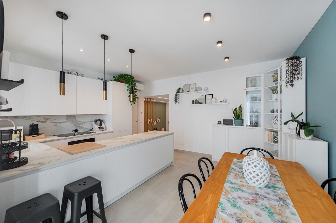 Вилла у озера Гарда, Италия, 150 м² - фото 8