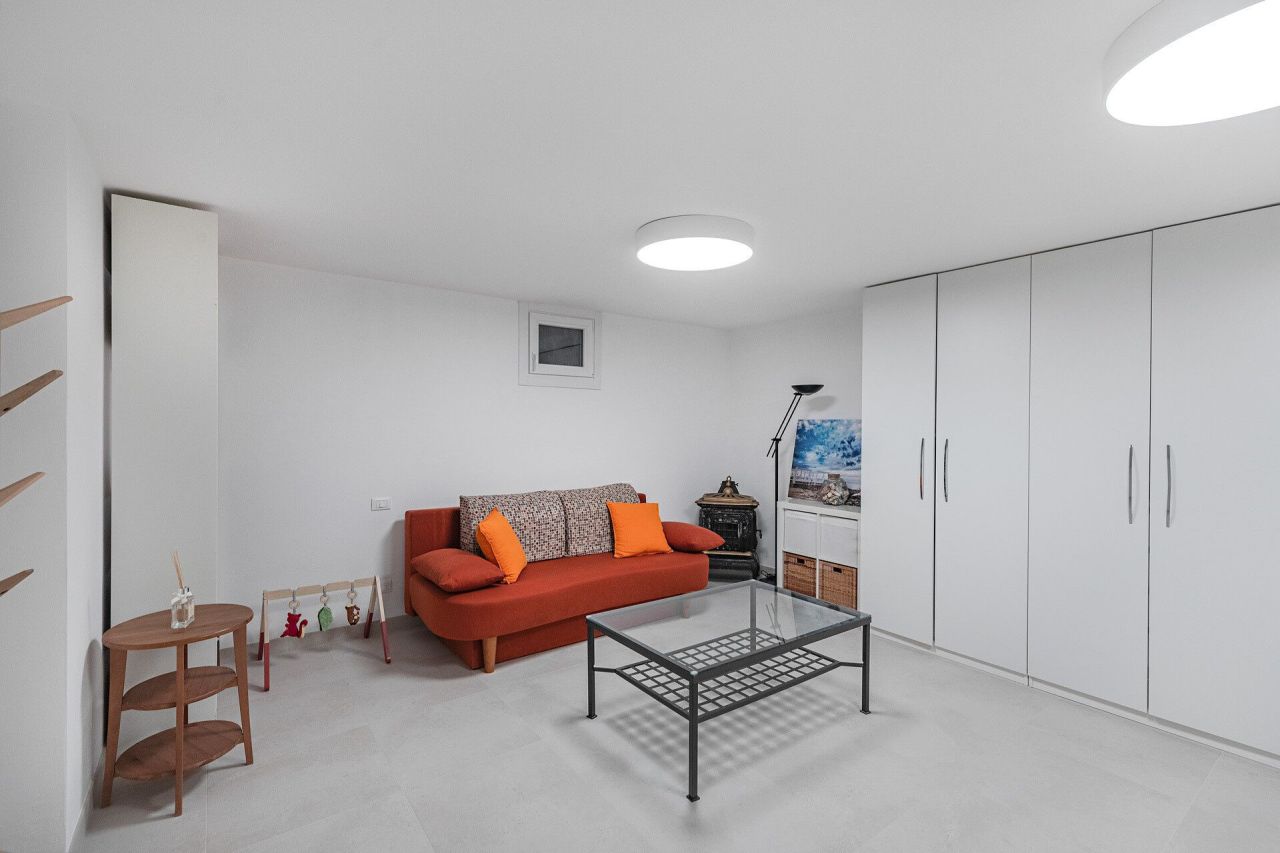 Вилла у озера Гарда, Италия, 150 м² - фото 15