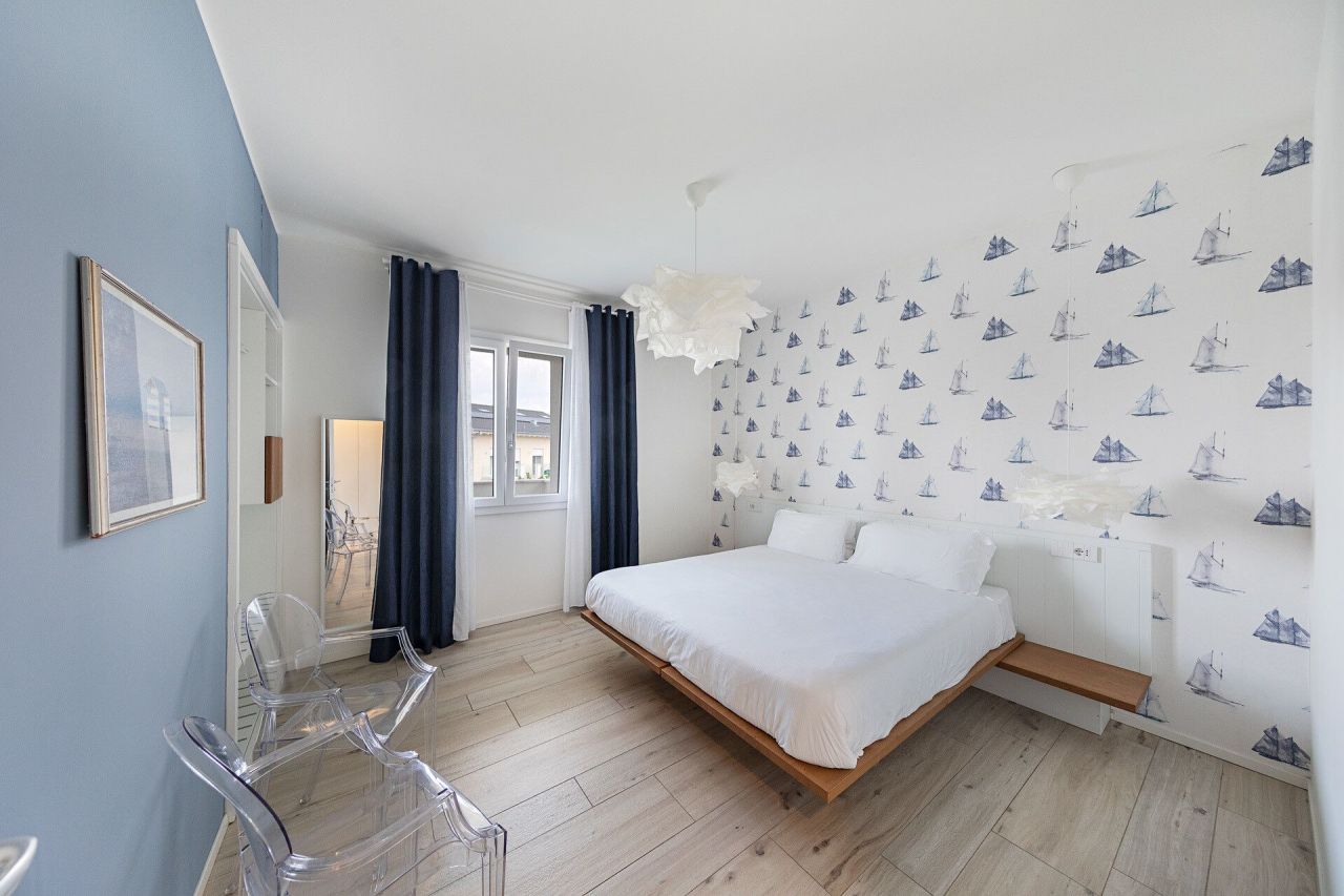 Вилла у озера Гарда, Италия, 360 м² - фото 13