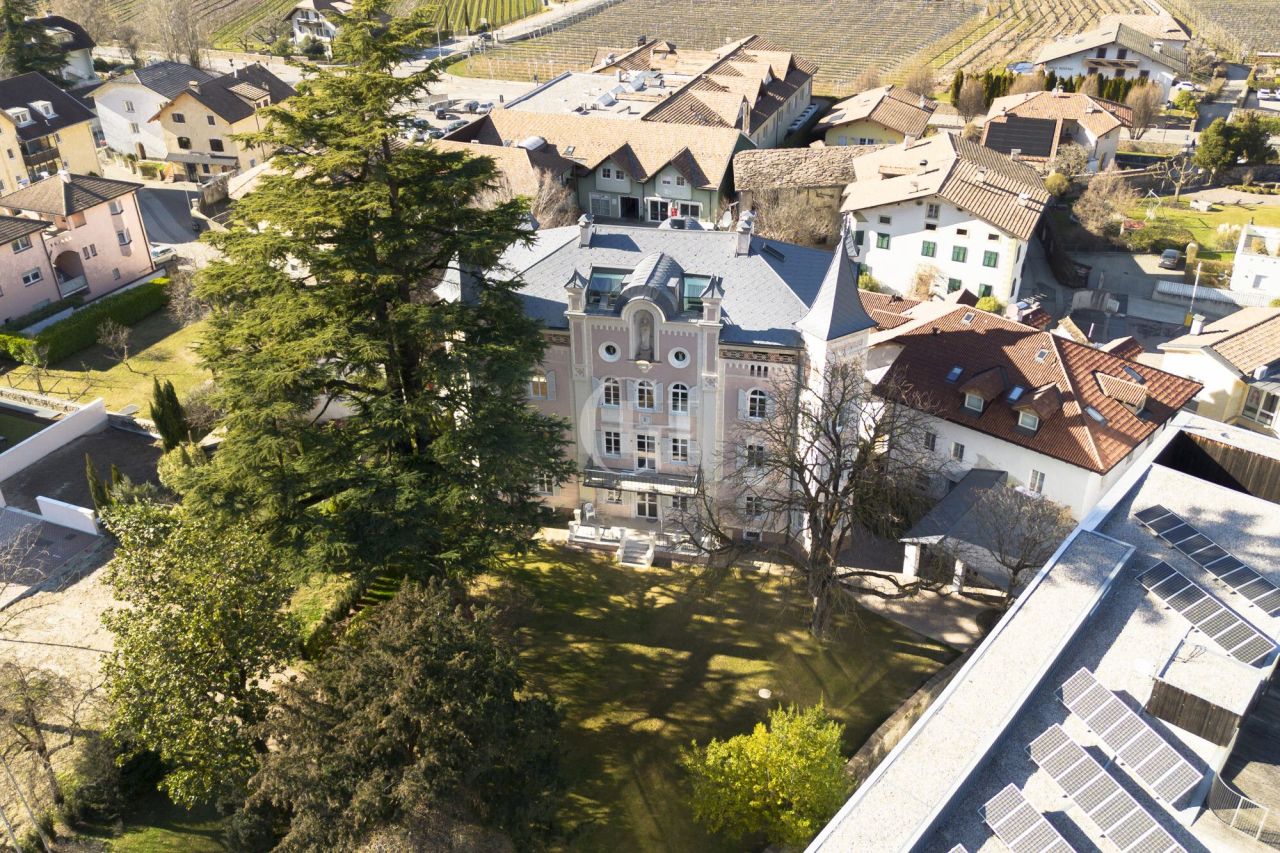 Апартаменты в Больцано, Италия, 185 м² - фото 2