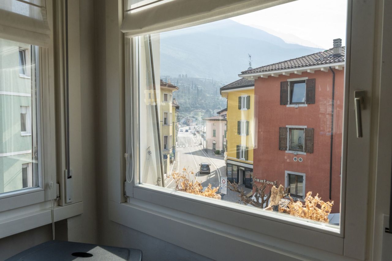 Апартаменты у озера Гарда, Италия, 89 м² - фото 6