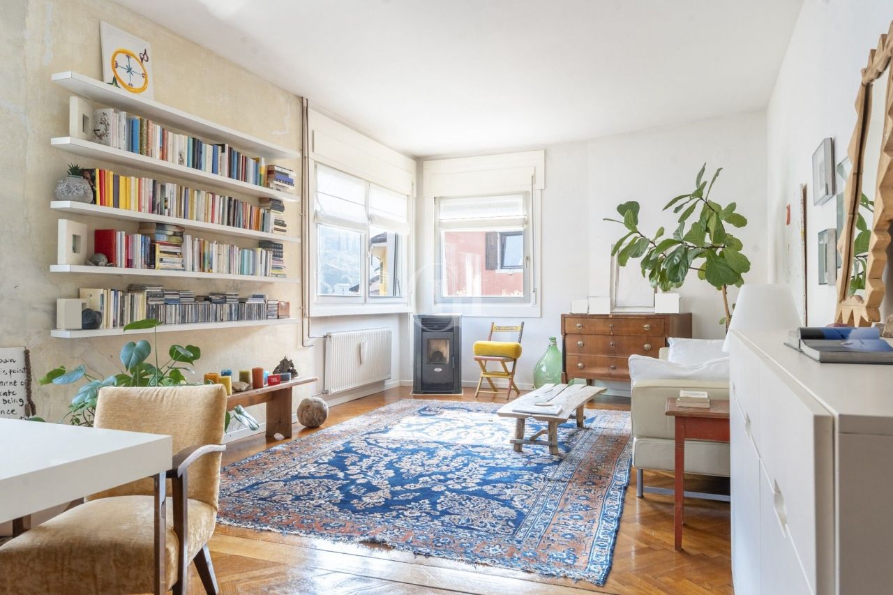 Апартаменты у озера Гарда, Италия, 89 м² - фото 2