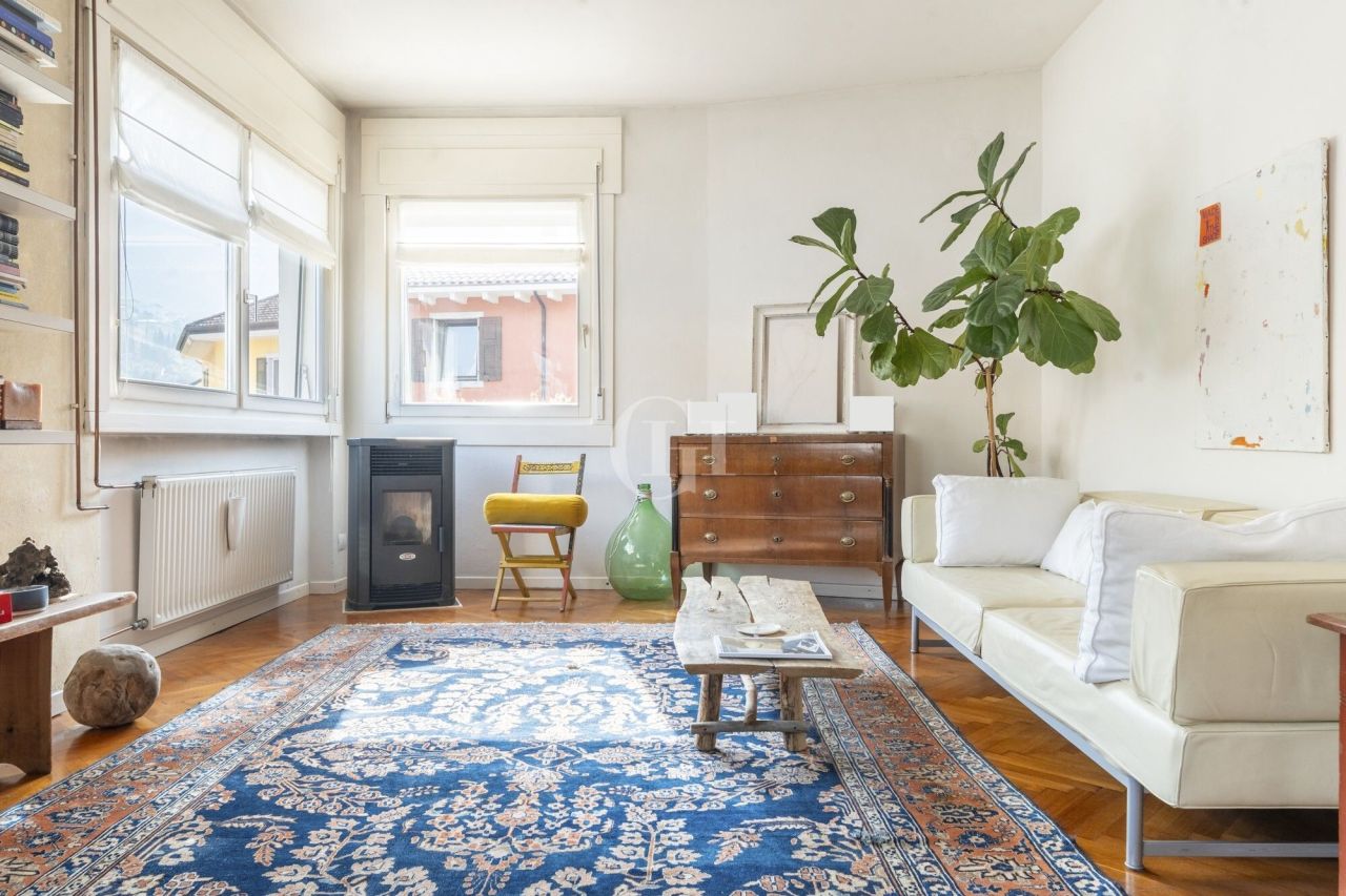 Апартаменты у озера Гарда, Италия, 89 м² - фото 3