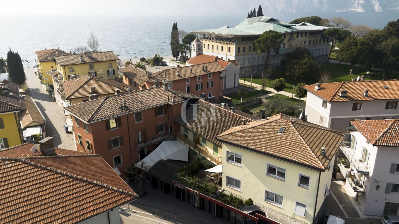 Апартаменты у озера Гарда, Италия, 89 м² - фото 18