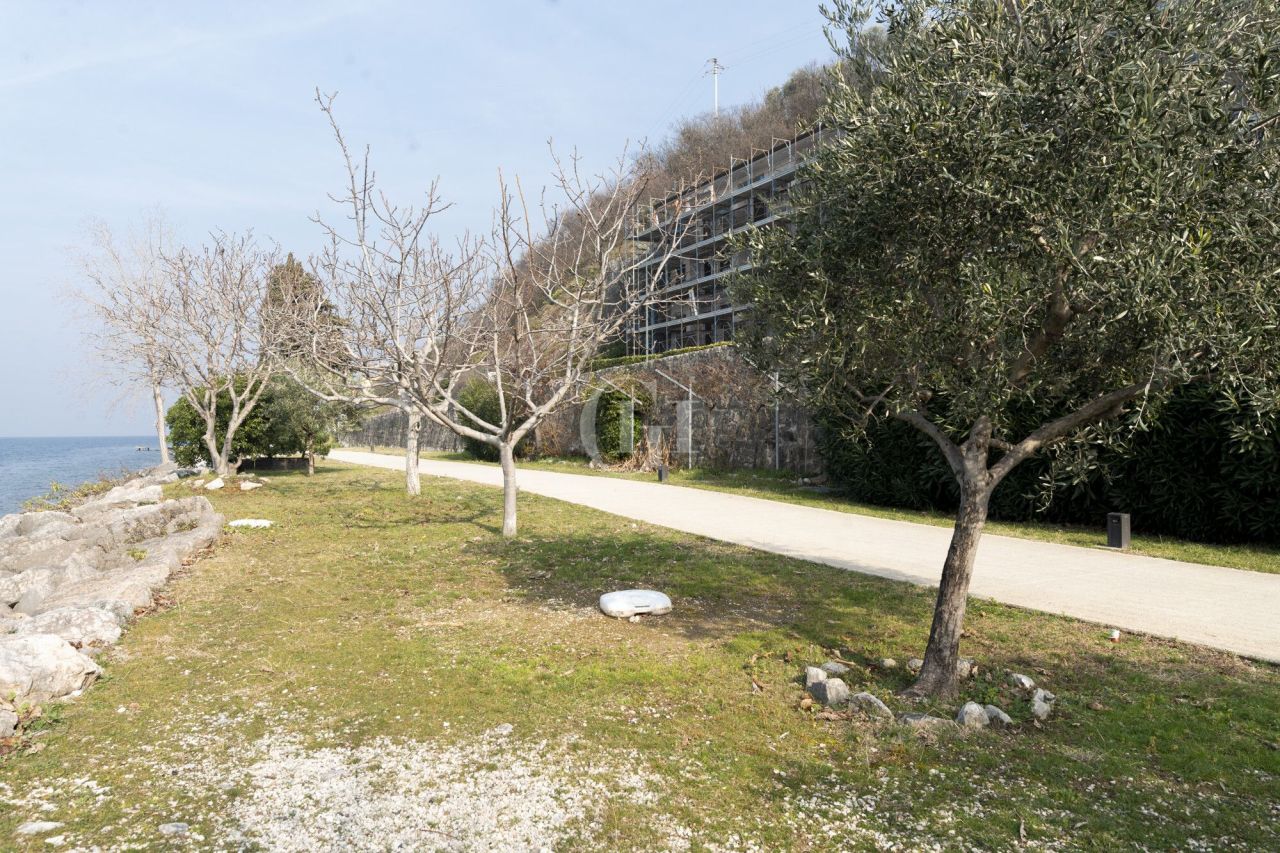 Апартаменты у озера Гарда, Италия, 70 м² - фото 3