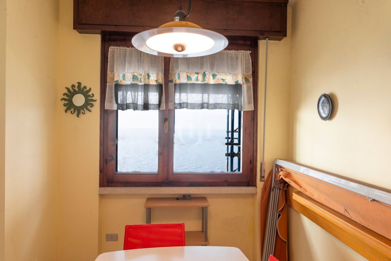 Апартаменты у озера Гарда, Италия, 70 м² - фото 14