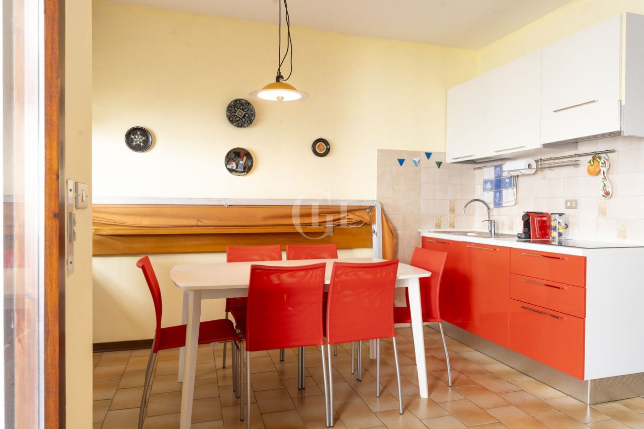 Апартаменты у озера Гарда, Италия, 70 м² - фото 12