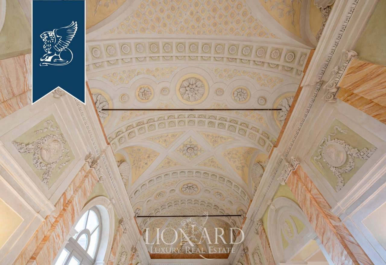 Апартаменты в Лекко, Италия, 1 200 м² - фото 15