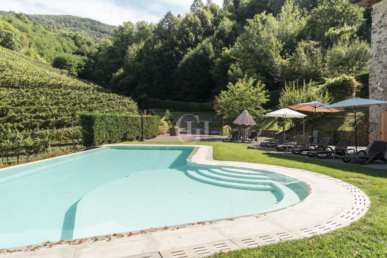 Вилла в Тренто, Италия, 380 м² - фото 4